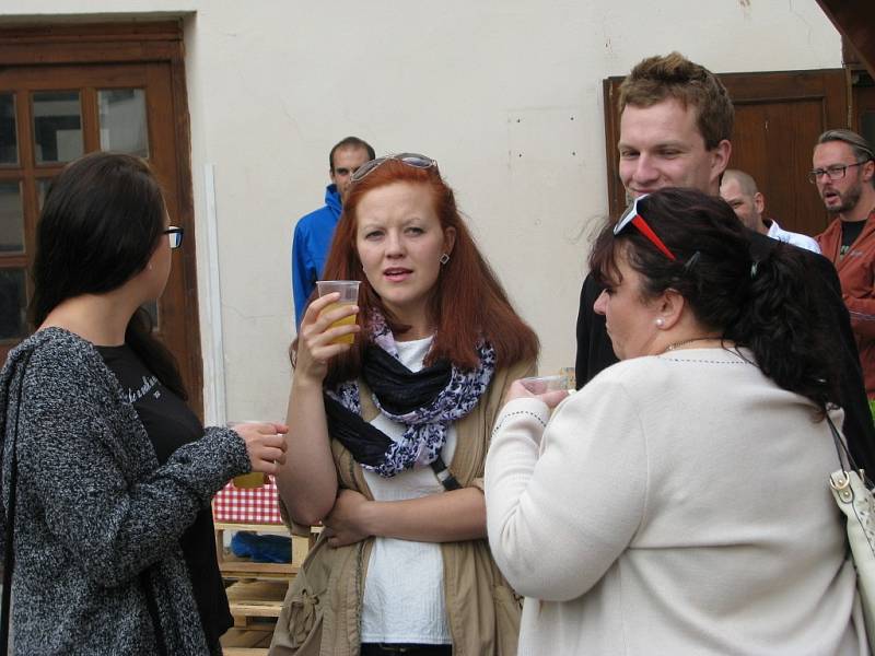 Na gastronomickém festivalu bylo živo.