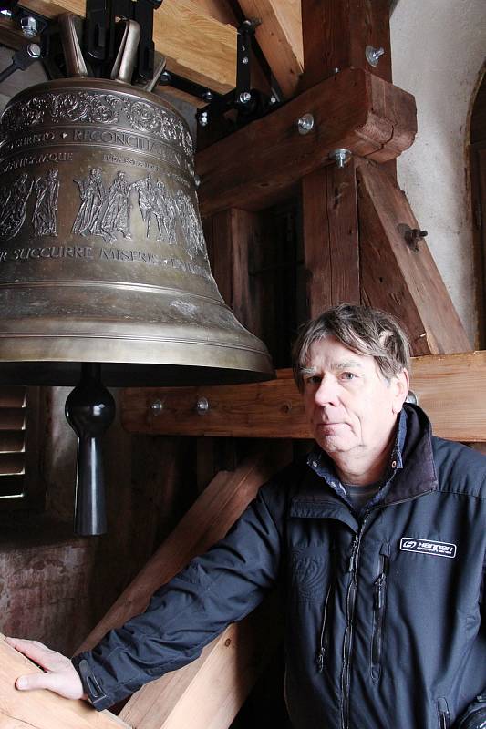 Kostelík v Herolticích má nový zvon svatý Václav.