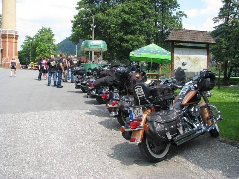 Jubilejním 2013. návštěvníkem pivovaru Holba v Hanušovicích se stal ve čtvrtek 20. června András Nagy, který přijel se skupinou motorkářů z klubu Harley Davidson Hungary až z okolí Györu v sevením Maďarsku.