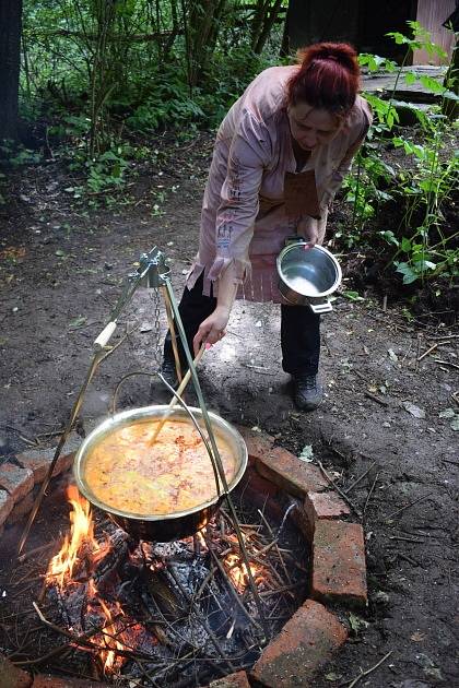 Příměstský indiánský tábor v Leštině