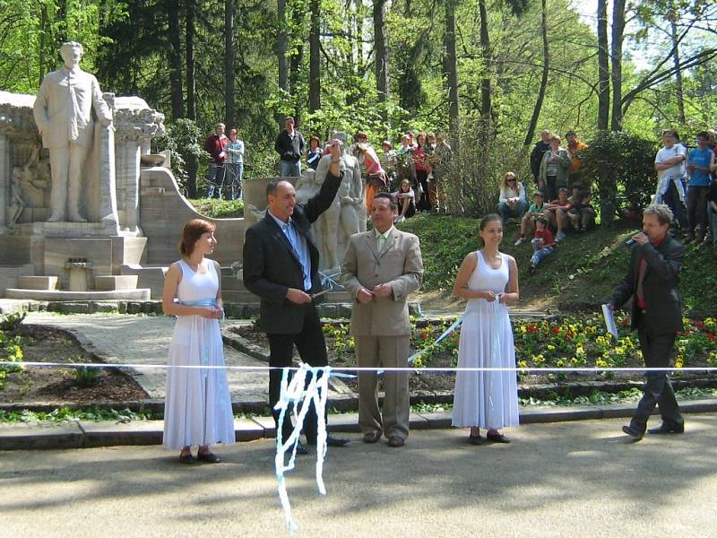 Slavnost znovuodhalení sohy Vincenze Priessnitze 