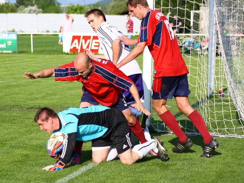 Mohelnice versus Mikulovice (červené dresy).