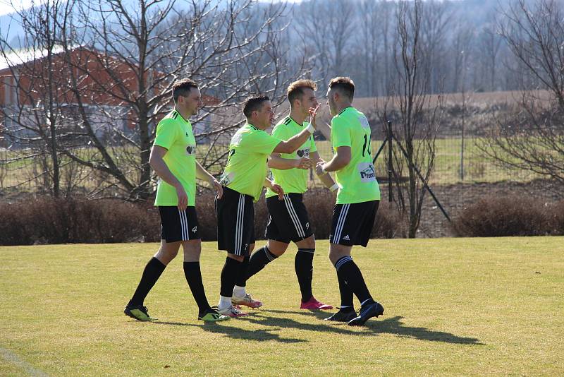 Rapotín doma uspěl v derby proti Zábřehu. Divokou přestřelku vyhrál na penalty.