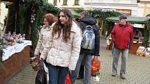 Vánoční trhy byli v pondělí 5. prosince zahájeny na šumperském Točáku