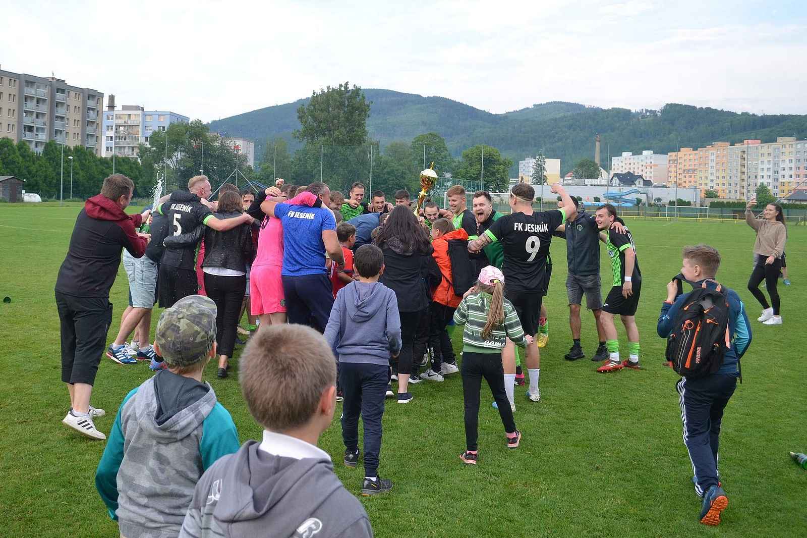 Fotogalerie: FK Jeseník - Sulko Zábřeh A Oslavy Postupu - Šumperský A ...