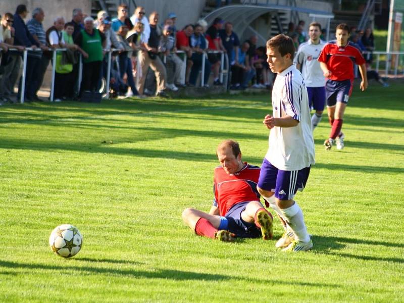 Mohelnice versus Mikulovice (červené dresy).