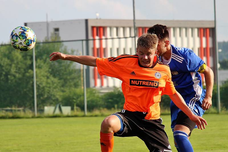 Fotbalisté Šumperku (v modrém) hostili Sigmu U18.