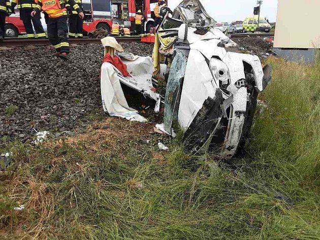 Nehoda na železničním přejezdu u Postřelmova, 5. června 2023