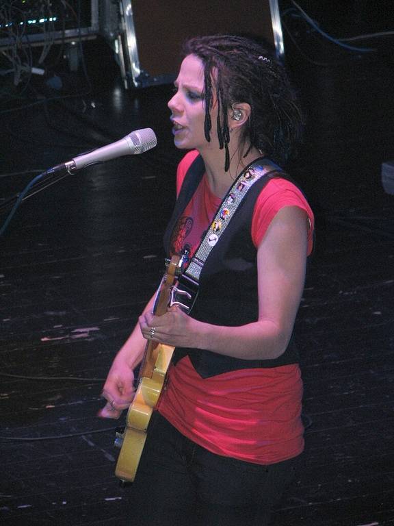 Vítězka první řady soutěže SuperStar a Zlatá slavice za rok 2006 zahájila v Šumperku letošní koncertní turné.