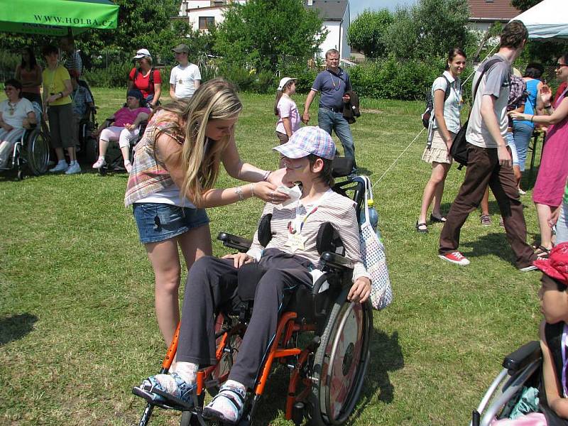 Desátý sportovně zábavný den určený zejména lidem s mentálním handicapem přichystala Střední škola sociální péče a služeb Zábřeh