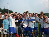 Fotbalisté 1. SK Prostějov přebrali pohár za vítězství ve IV. třídě OFS, skupině B.    