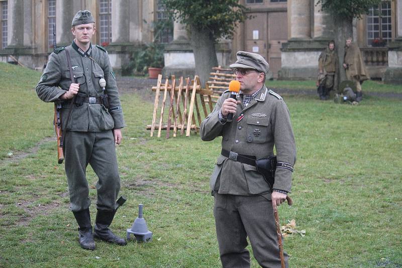 Klub vojenské historie Dukla se svými kolegy vojenskými nadšenci uspořádali šesté Dobytí Plumlova. A bylo na co se koukat.