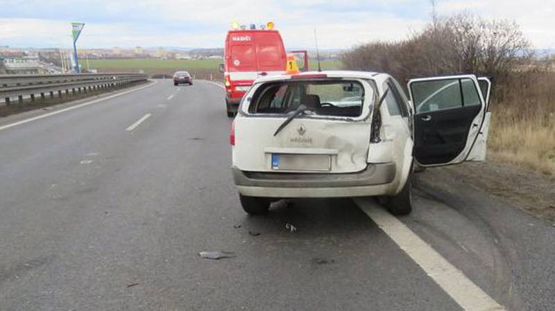 Nehoda renaultu na dálnici D 46