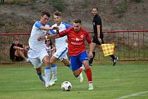 Předkolo MOL Cupu zvládli lépe fotbalisté Sokola Čechovice (v červeném), kteří přejeli favorita z Přerova - 3:0. V zimní přípravě to však byla jiná písnička.