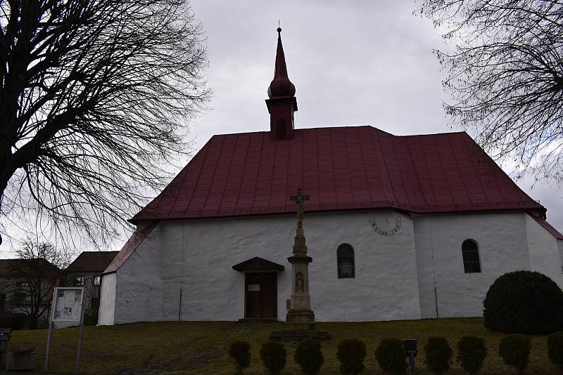 Stínava je malou obcí u hlavní silnice 150 směrem na Protivanov.