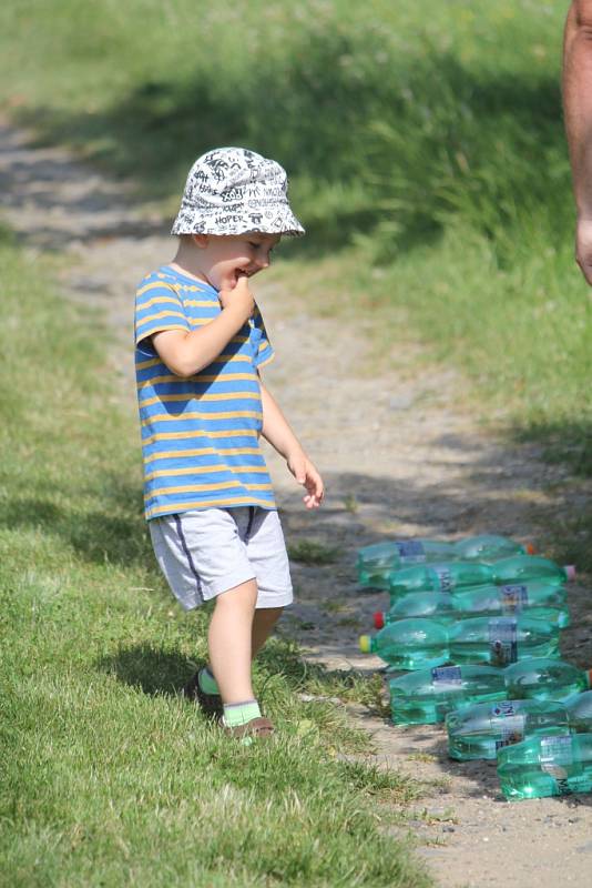 Pohádková stezka v Seloutkách bavila děti i dospělé, kteří je doprovázeli, a mnoho disciplín si s dětmi vyzkoušeli také.