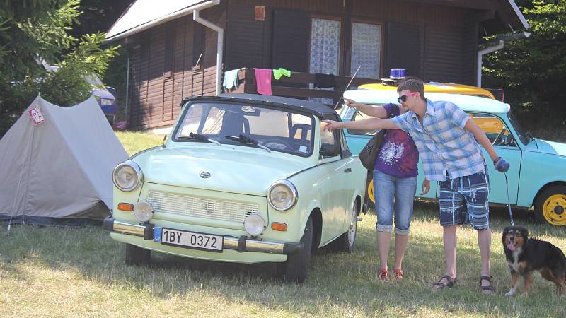 Trabant sraz Morava v kempu Žralok na Plumlově 2019