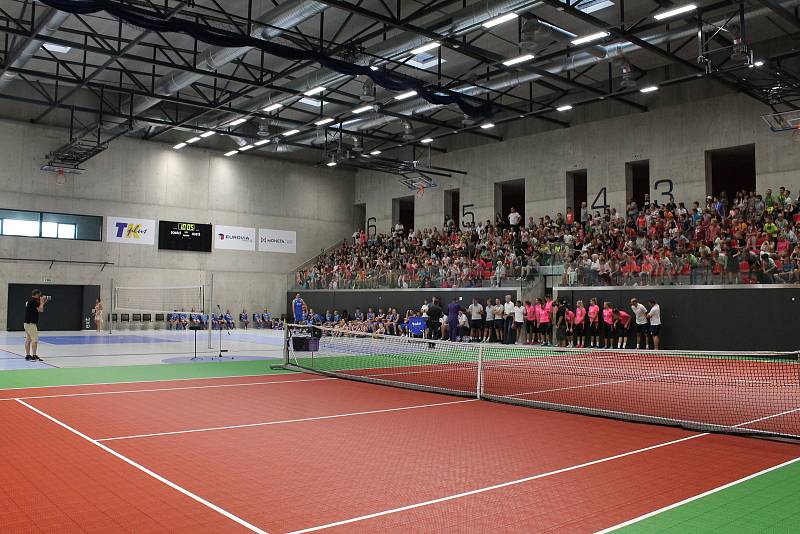 SPORTUJE SE. Prostějovské Národní sportovní centrum už slouží veřejnosti.