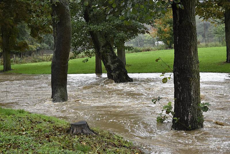 Říčka Romže u Běleckého mlýna pod Zdětínem. 14.10. 2020