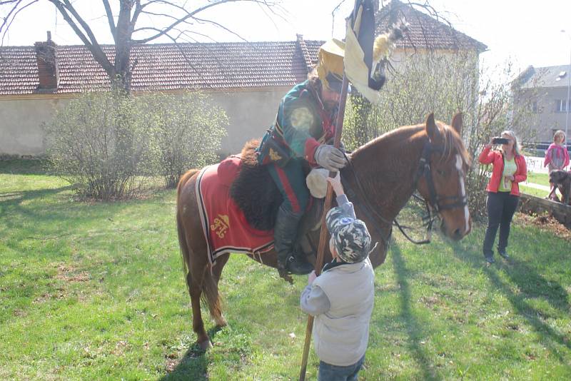 Spanilou jízdou po Prostějovsku a Olomoucku začalo Muzeum historických kočárů novou turistickou sezónu. Nechyběla ani zastávka v Prostějově-Vrahovicích.