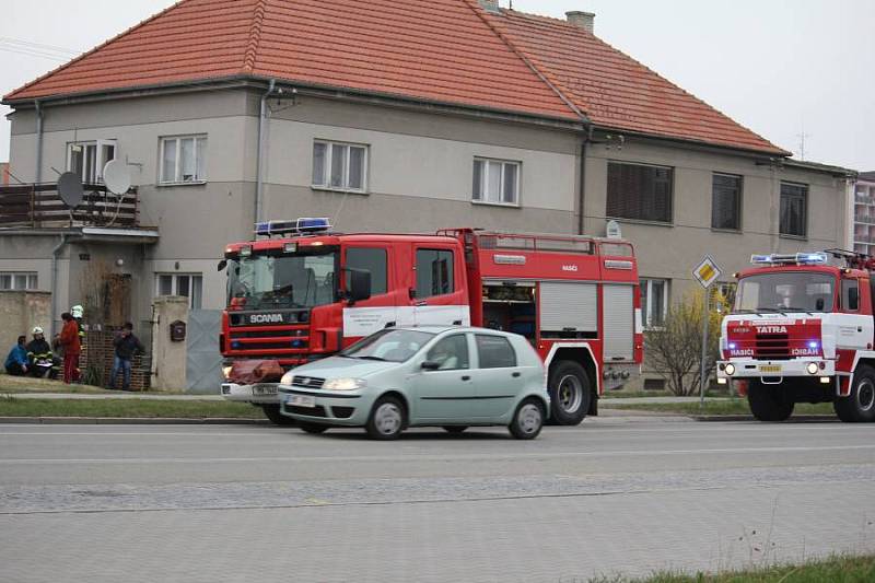 Ve čtvrtek navečer hořelo v jednom z rodinných domů v Plumlovské ulici v Prostějově