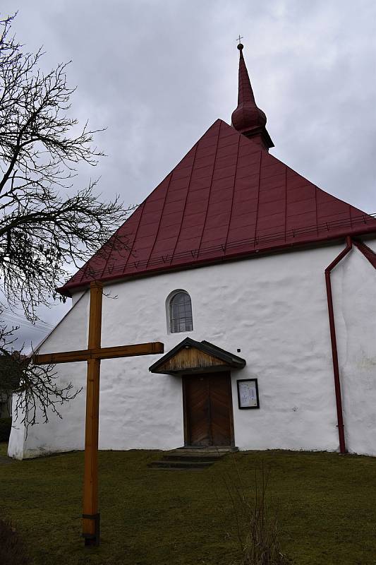 Stínava je malou obcí u hlavní silnice 150 směrem na Protivanov.