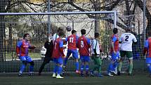 V utkání I.B třídy, skupiny B, dosáhli hladkého vítězství fotbalisté Hané (bílozelení), kteří nasázeli Smržicím čtyři branky. 17. 4. 2022