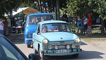 V plumlovském campu Žralok se o víkendu konalo 1. moravské setkání automobilů a motorek RVHP. Nadšenci a majitelé historických vozidel přijížděli do Plumlova z celé republiky, ti nejvzdálenější byli až ze slovenské Privevidze.