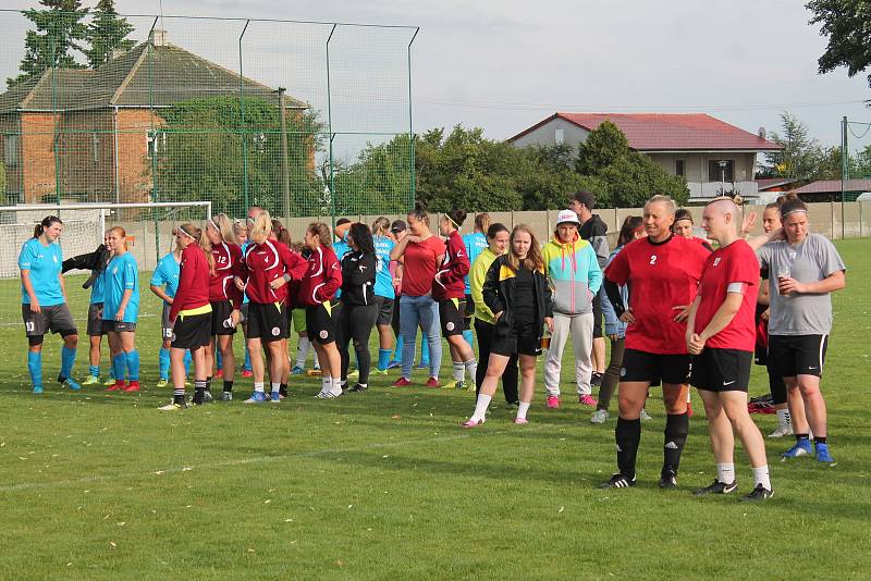 V sobotu se v Kostelci na Hané uskutečnil 8. ročník ženského fotbalového turnaje Hanácká kopačka