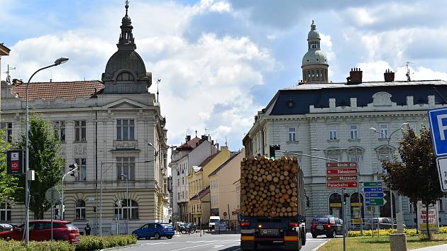 Rada města odložila jednání o možném zákazu jízdy cyklistů po Plumlovské ulici.
