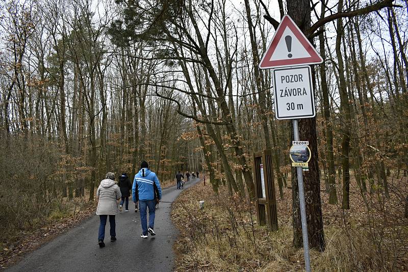 Přivítat Nový rok přišlo na nejvyšší hanáckou horu Velký Kosíř více než dva tisíce lidí. 1.1. 2022