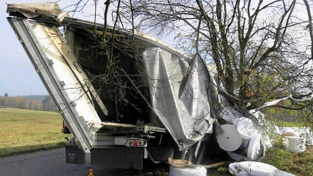 Nehoda opilého řidiče náklaďáku u Protivanova