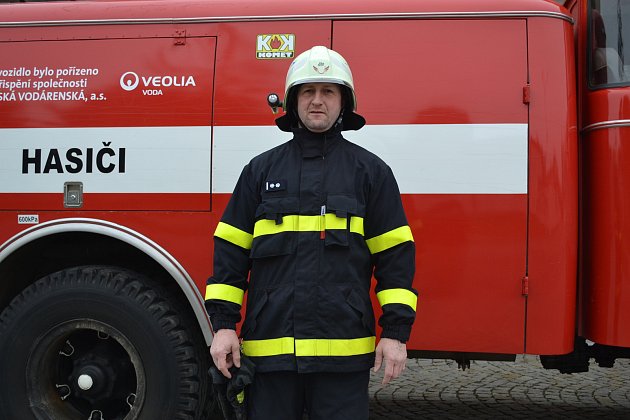 Karel Bátěk slouží již patnáct let u zásahové jednotky dobrovolných hasičů v Doloplazech.