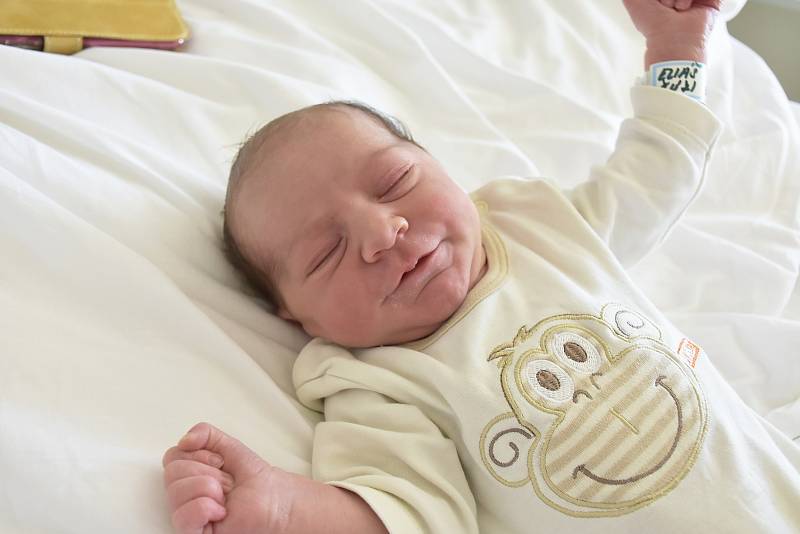 Eliáš Čúzi, Prostějov, narozen 10. února v Prostějově, míra 52 cm, váha 3650 g