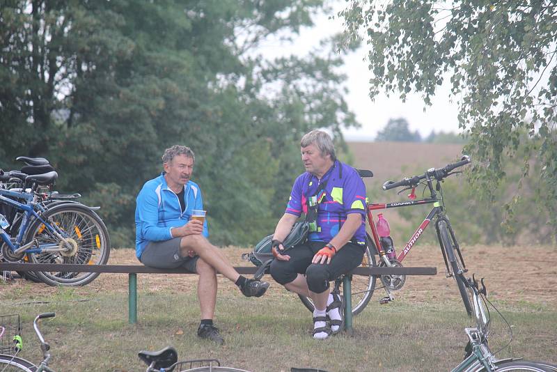 Bicyklem Němčickem 2017 - fotbalové hřiště Vitčice