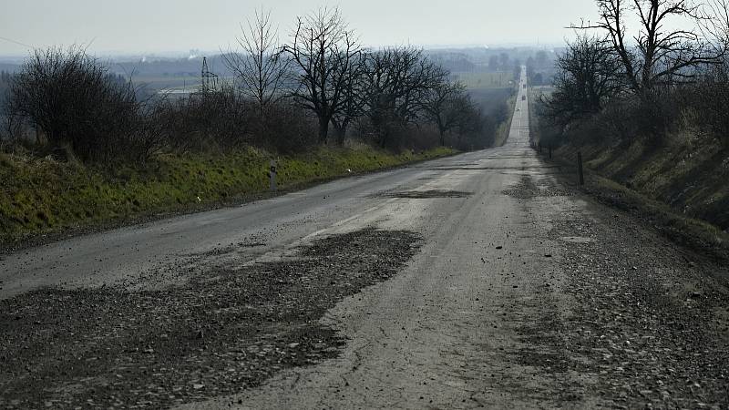 Tankodrom první kategorie. Silnice mezi Prostějovem a Ohrozimí. 9.3. 2021