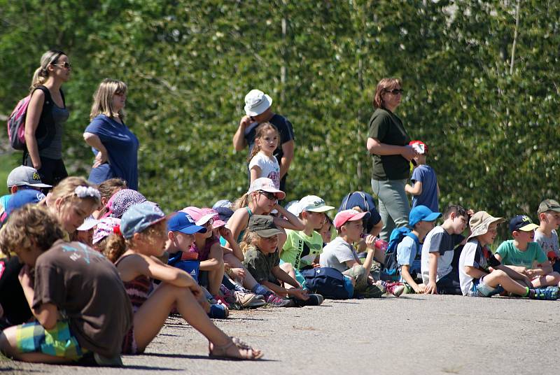 Den dětí s vojenskými lesy v lokalitě Osina v Krumsíně - 4. 6. 2019