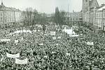 Po událostech doprovázejících pražskou manifestaci studentů 17. listopadu 1989 se v Prostějově první veřejné shromáždění konalo 20. listopadu. O den později zde proběhla protestní demonstrace proti zásahu vůči studentům v Praze a na 27. listopad 1989 byla
