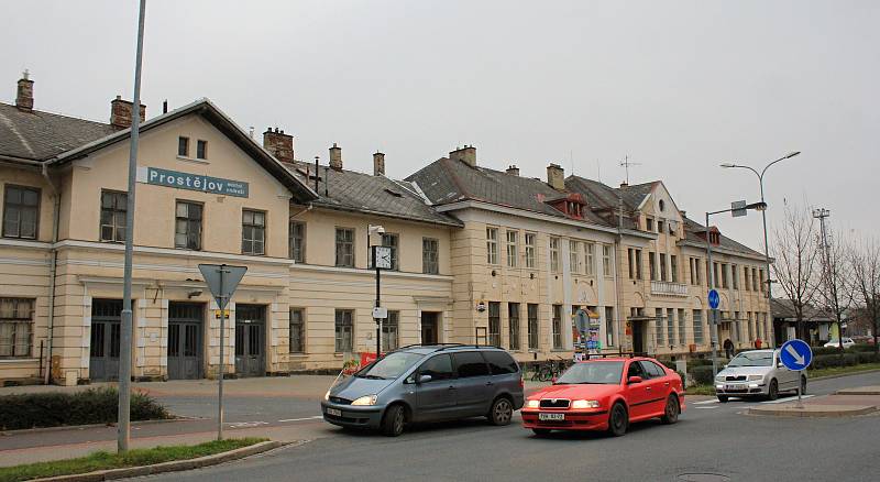 Historická budova Místního nádraží v Prostějově zatím nemá jasno o své budoucnosti. 12.11. 2019