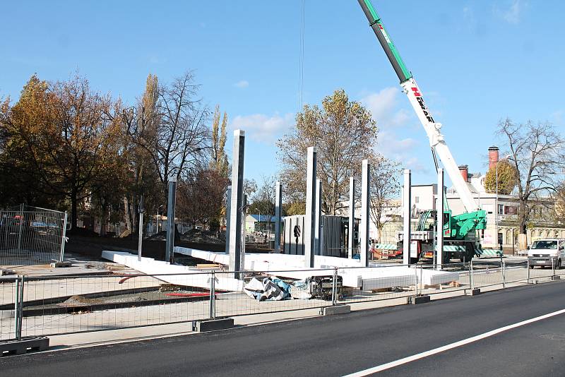 Práce na stavbě autobusového terminálu na Floriánském náměstí v Prostějově 6. 11. 2019