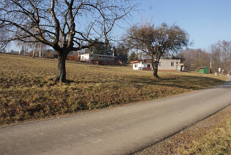 Pláž u Valáška na plumlovské přehradě - začátek března 2021