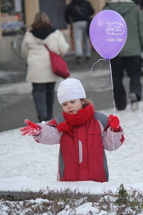 Prostějovský deník | Vypouštění balonků s přáním Ježíškovi | fotogalerie