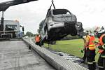 Auto rodiny vzplálo na D46 u Olšan u Prostějova v neděli ráno, právě když rodina mířila do olomoucké porodnice.