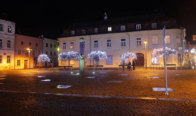 Vánoční strom a výzdoba ve Šternberku.