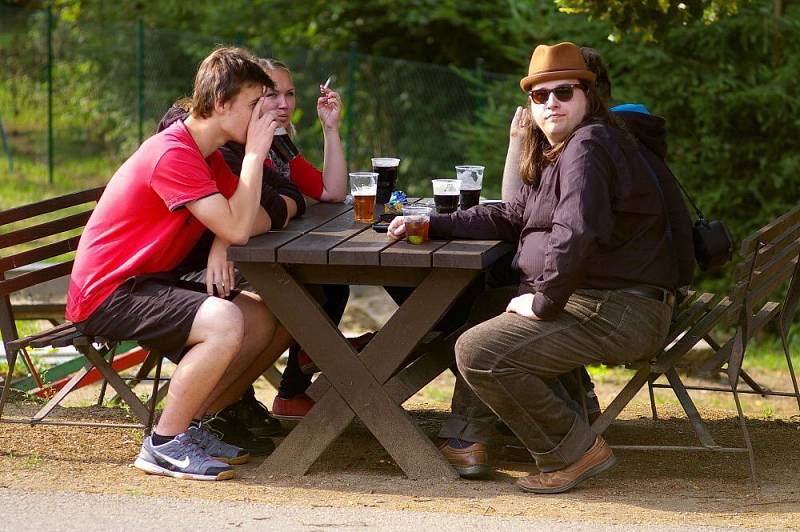 Start festivalu PlumLove v kempu Žralok