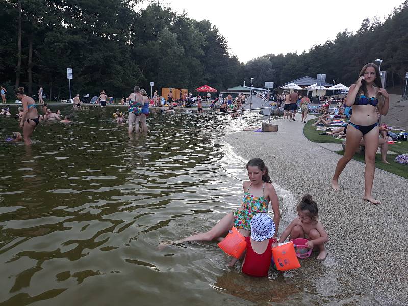 Koupací biotop v Otaslavicích na Prostějovsku - 4. srpna 2018