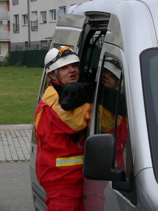 Cvičení IZS v Jezdecké ulici v Prostějově