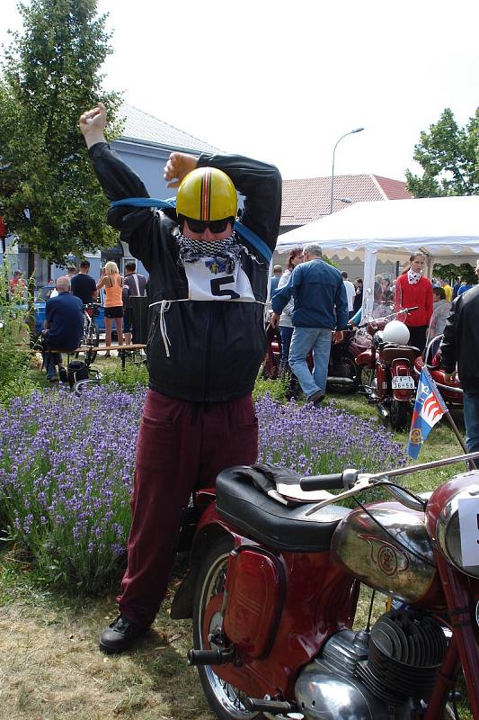 Veterán rallye v Němčicích nad Hanou