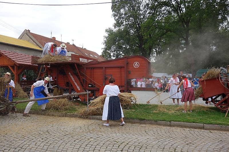 Sobotní dožatá v Pivíně pod taktovkou divadelního souboru Větřák. 17.8. 2019