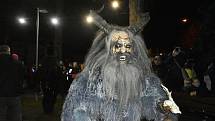 Mikulášská nadílka spojená s průvodem alpských čertů Krampusáků potěšila U Rockyho davy lidí. 4.12. 2022